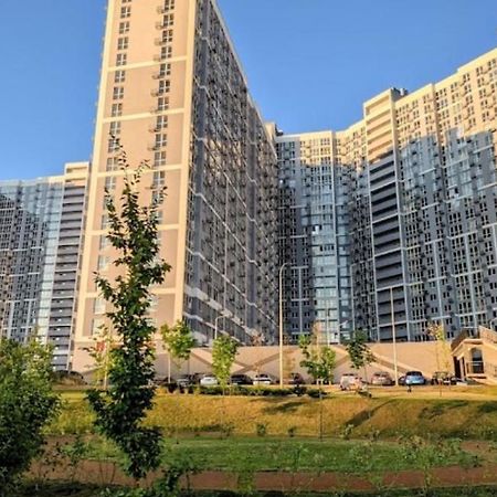 Панорамний Краєвид На Озеро! Поруч З Метро! Київ Екстер'єр фото