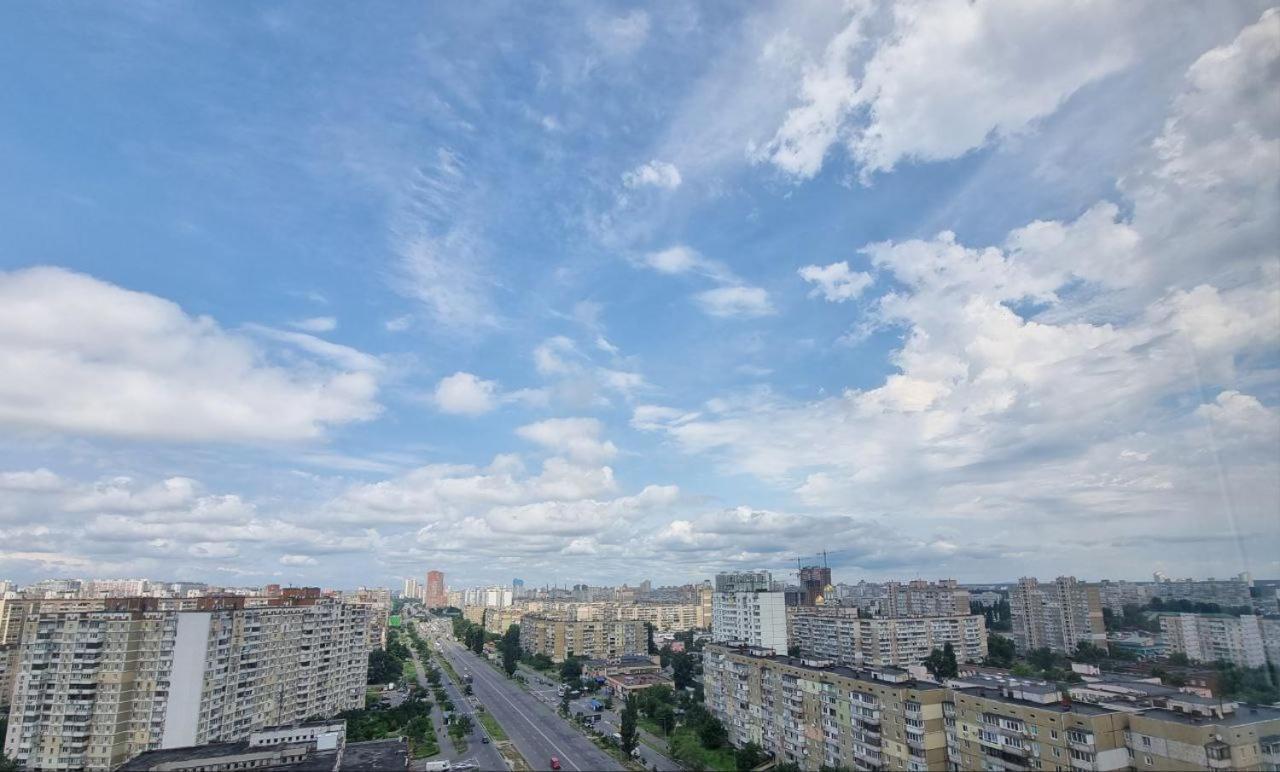 Панорамний Краєвид На Озеро! Поруч З Метро! Київ Екстер'єр фото